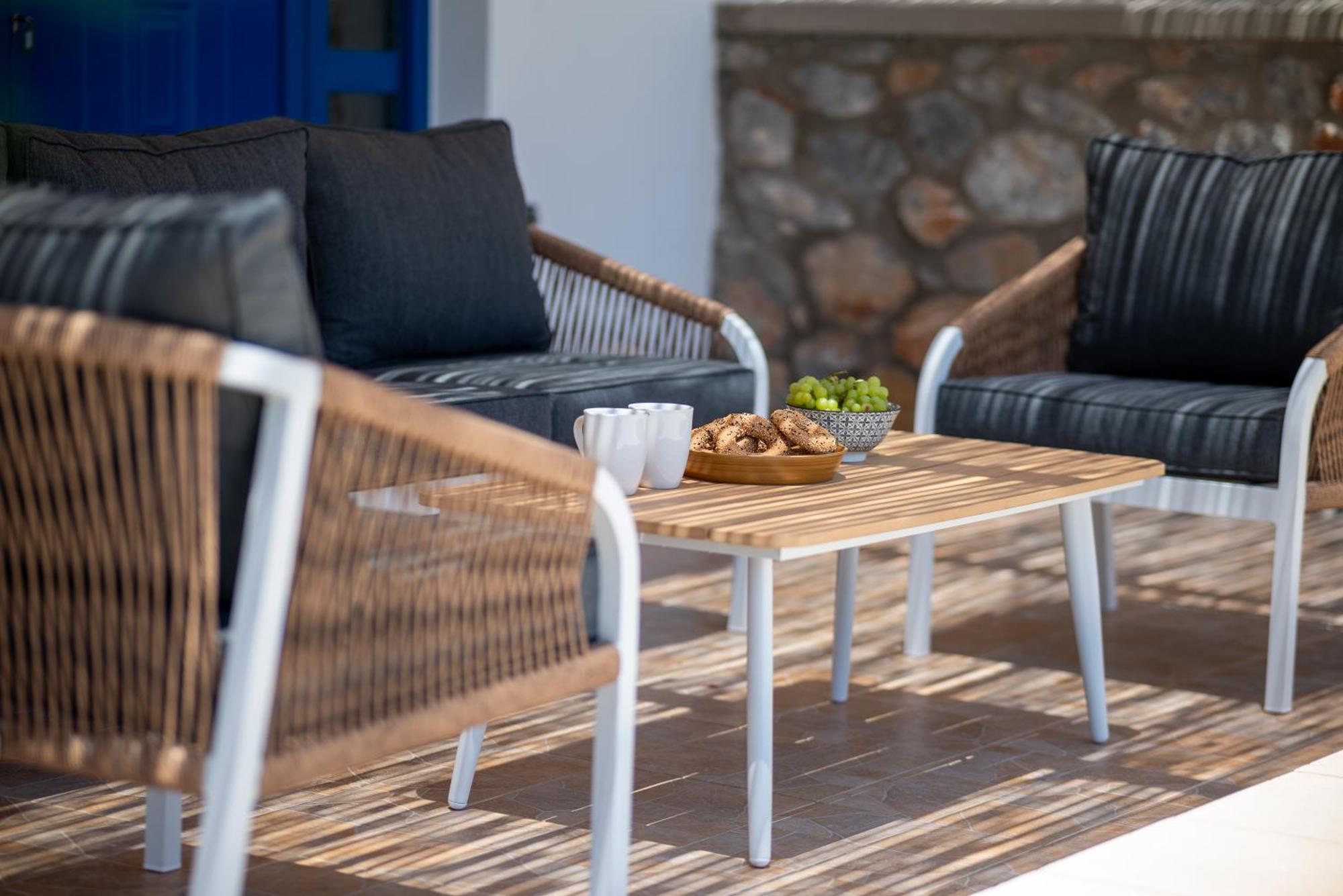 Villa Mariani II - In Lothiarika, Newly Renovated June 2024, Private Pool, Lindos 10 Min, Beach 120M 拉多斯 外观 照片