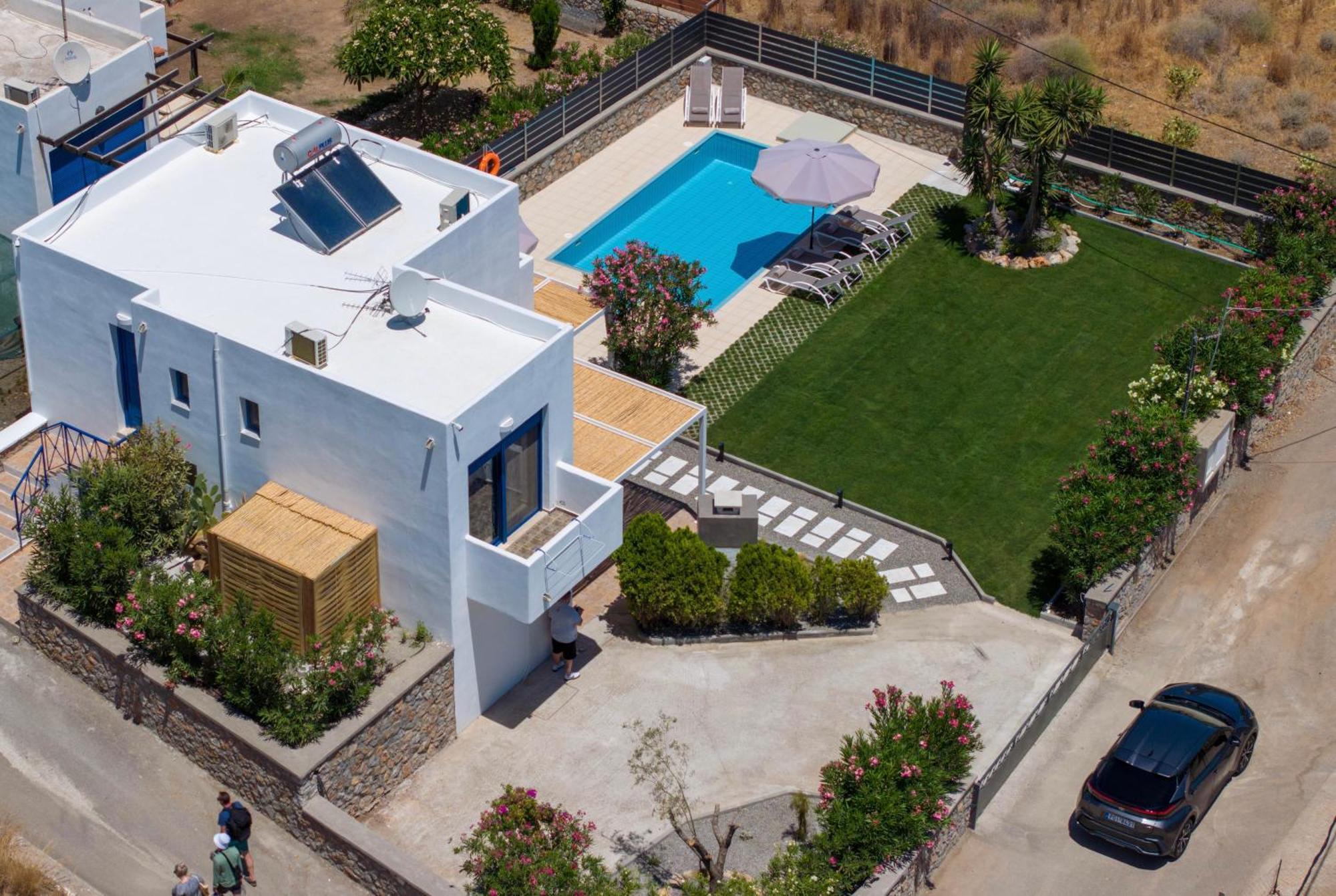 Villa Mariani II - In Lothiarika, Newly Renovated June 2024, Private Pool, Lindos 10 Min, Beach 120M 拉多斯 外观 照片